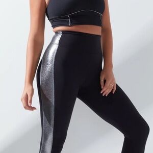 Noli Yoga Tempo Leggings Sz Small NWOT